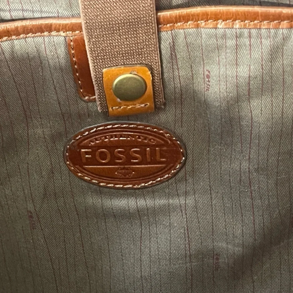 Fossil Brand Brown Leather Messenger Briefcase Travel Transit Bag Over Shoulder